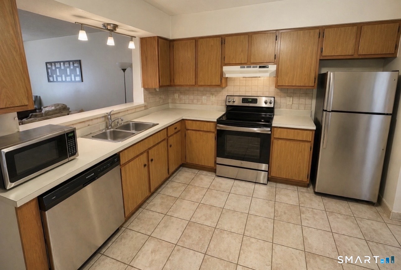 975 Meriden Road Waterbury CT 06705