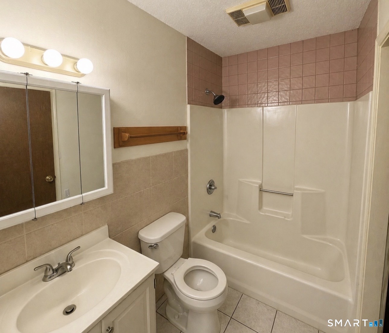 975 Meriden Road Waterbury CT 06705