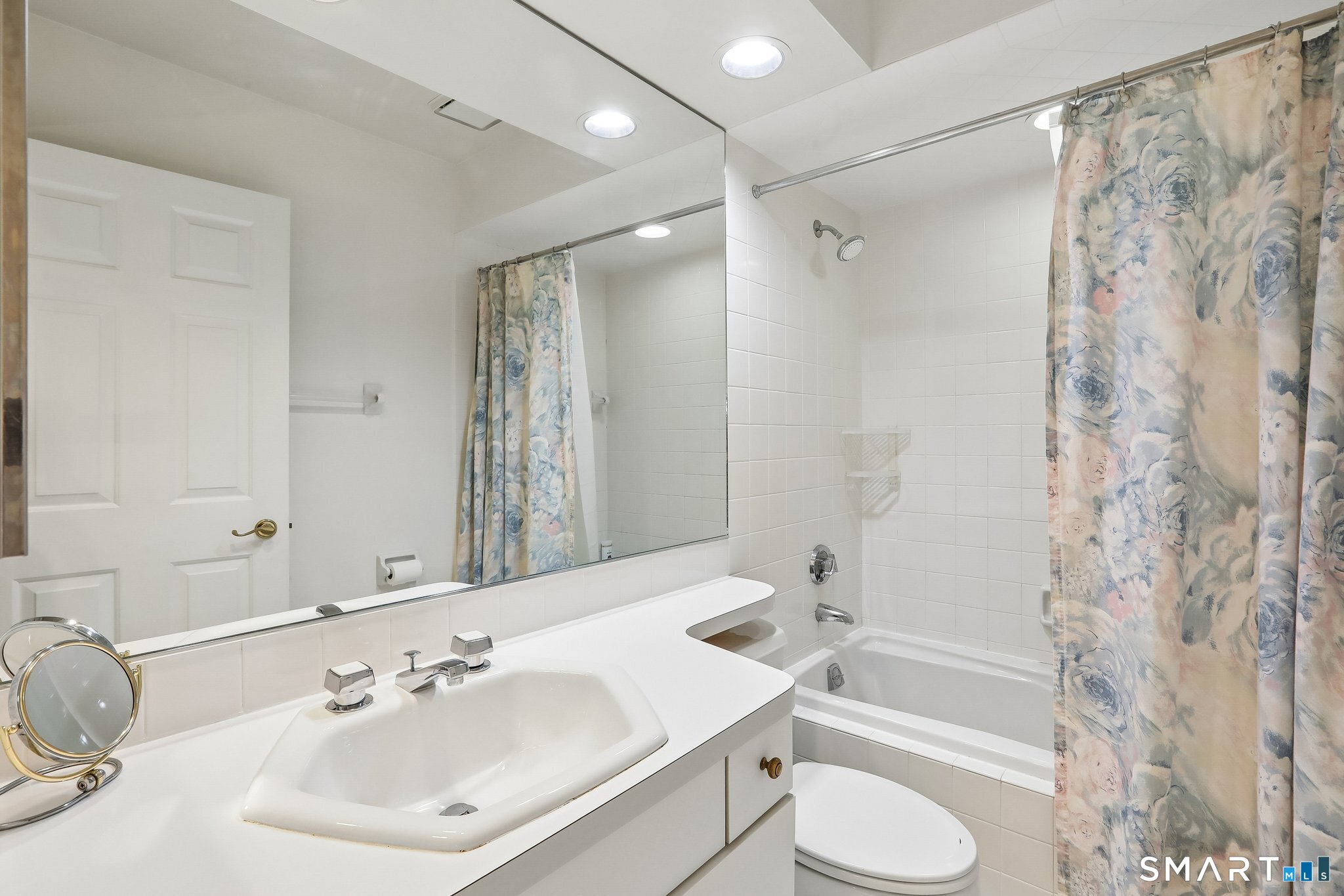 11 Boulevard Drive Danbury CT 06810