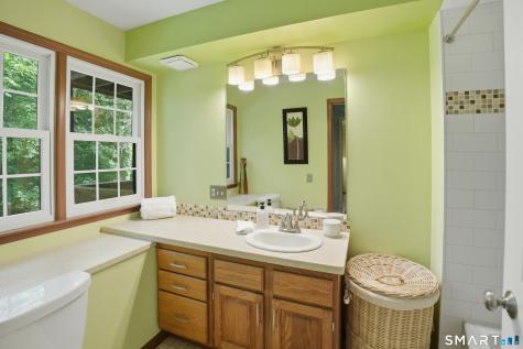 102 Heatherwood Drive Brookfield CT 06804