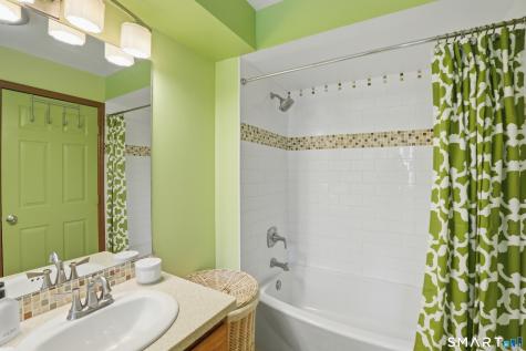 102 Heatherwood Drive Brookfield CT 06804