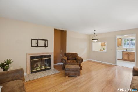 102 Heatherwood Drive Brookfield CT 06804
