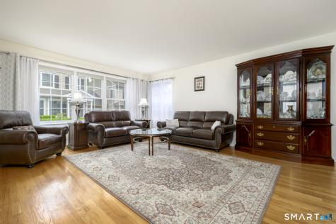 54 Redspire Court Trumbull CT 06611