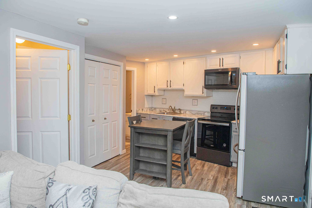 10 Maple Street Plainville CT 06062