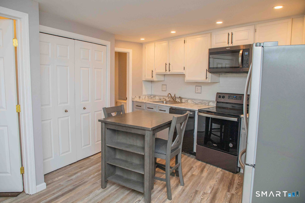 10 Maple Street Plainville CT 06062