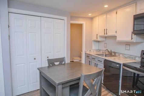 10 Maple Street Plainville CT 06062