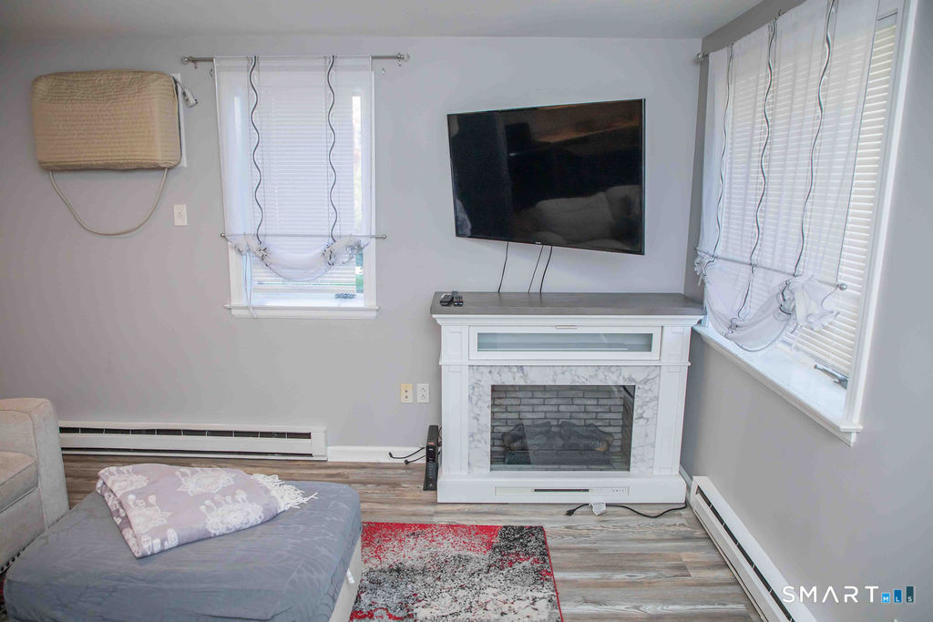 10 Maple Street Plainville CT 06062
