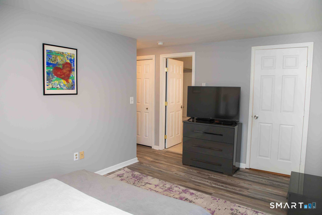 10 Maple Street Plainville CT 06062