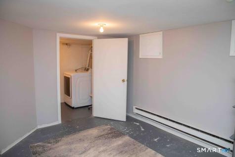 10 Maple Street Plainville CT 06062