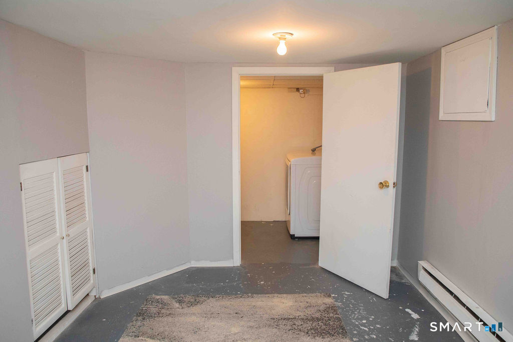 10 Maple Street Plainville CT 06062