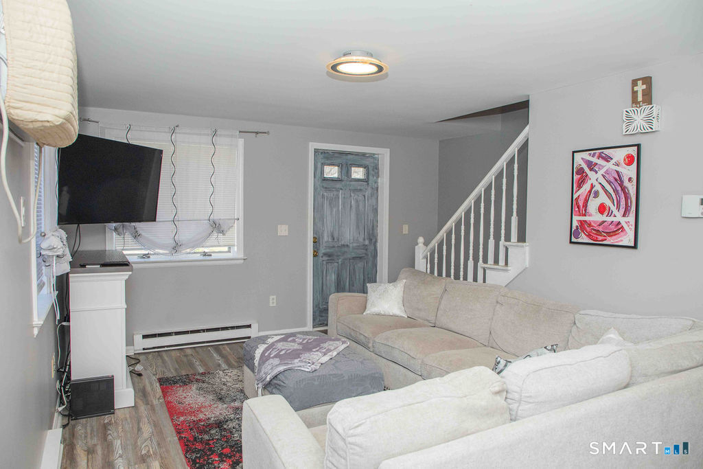 10 Maple Street Plainville CT 06062