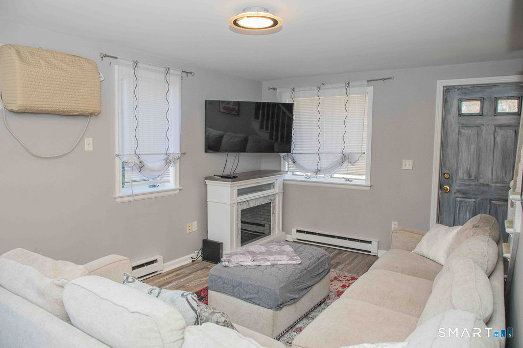 10 Maple Street Plainville CT 06062