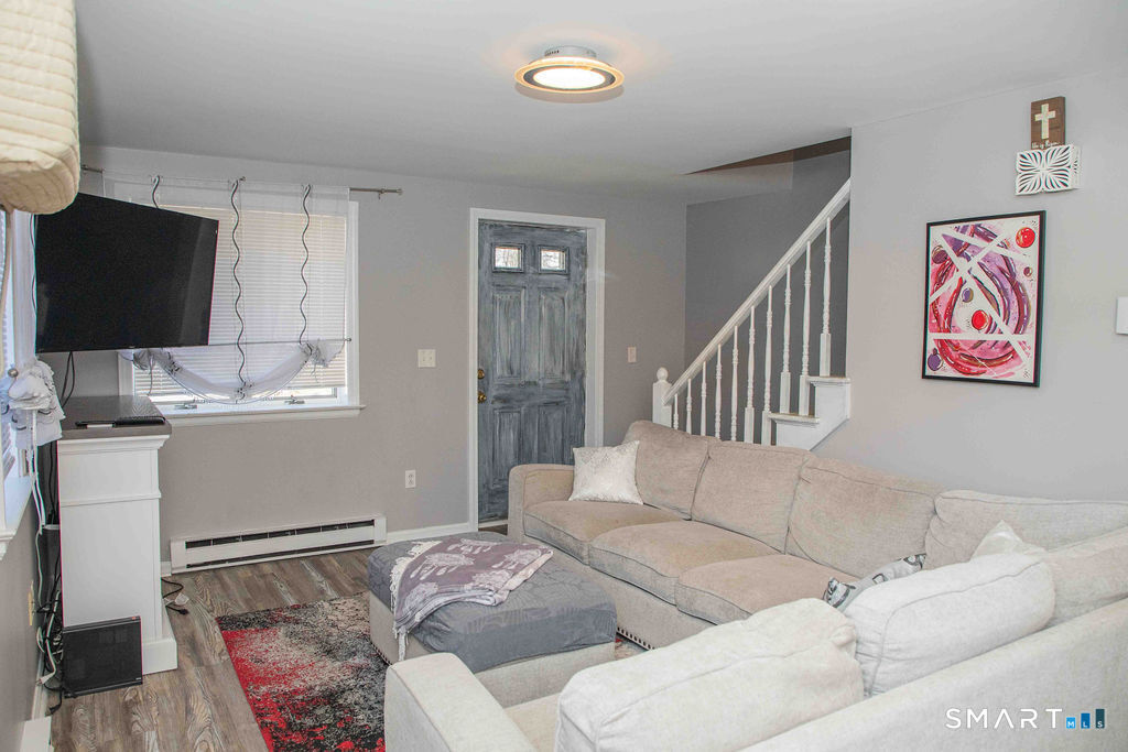 10 Maple Street Plainville CT 06062