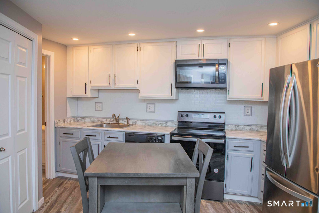 10 Maple Street Plainville CT 06062