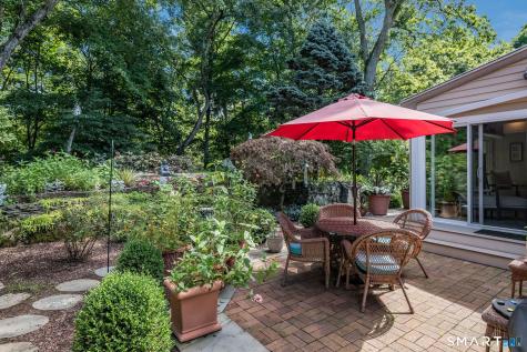 15 Cambridge Drive Madison CT 06443