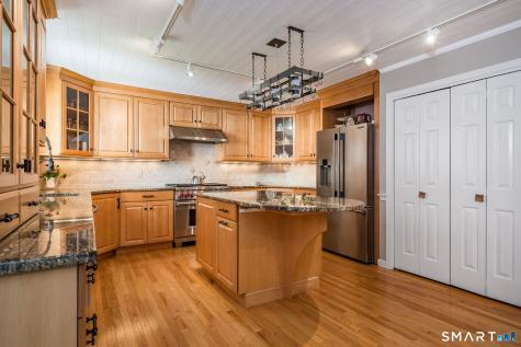 15 Cambridge Drive Madison CT 06443