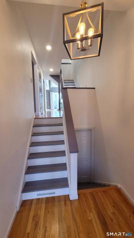 6 Comstock Trail Brookfield CT 06804