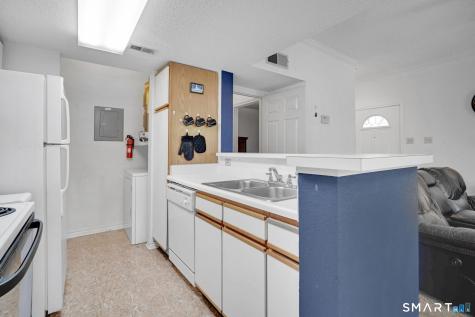 31 High Street East Hartford CT 06118