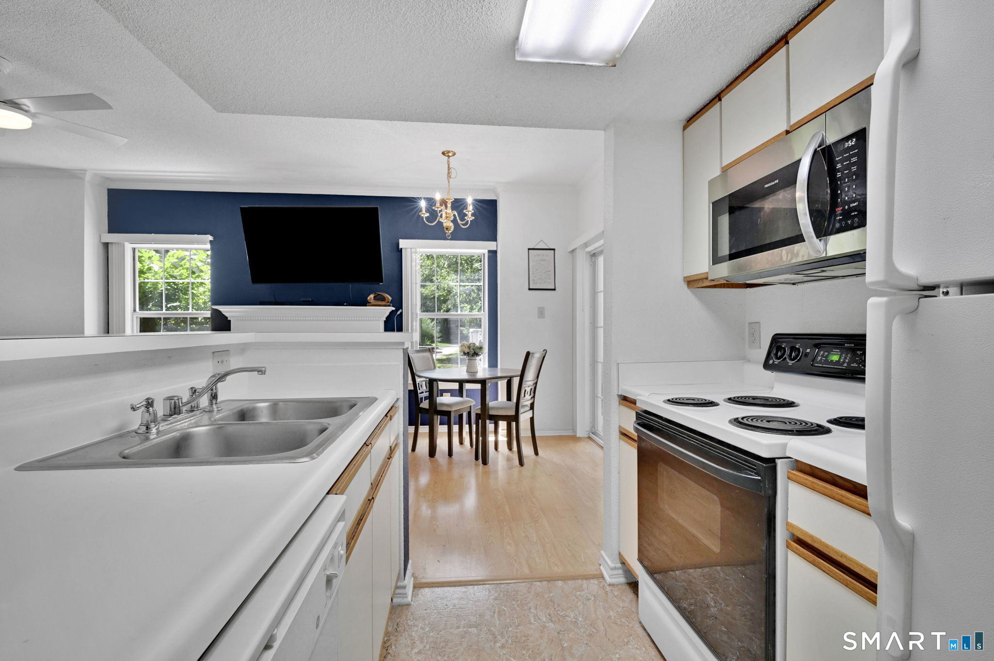 31 High Street East Hartford CT 06118