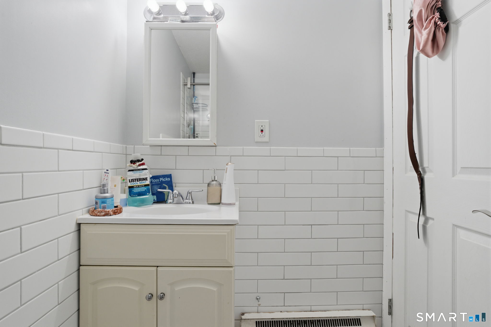 27 Burgoyne Street West Hartford CT 06110