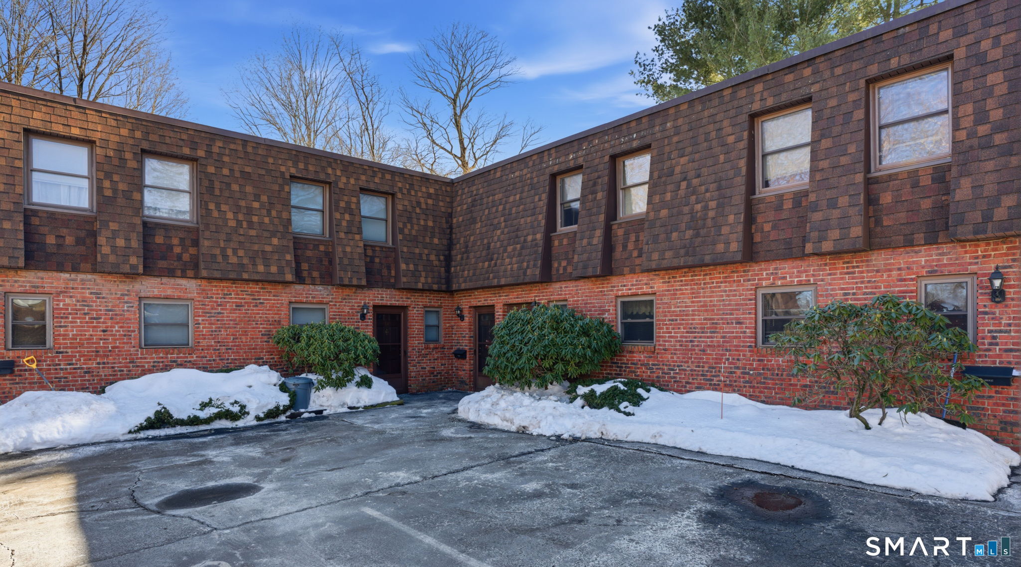 27 Burgoyne Street West Hartford CT 06110