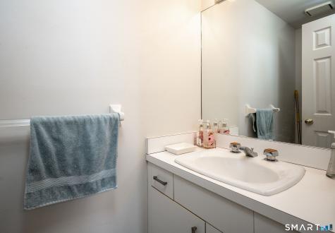 11 Boulevard Drive Danbury CT 06810