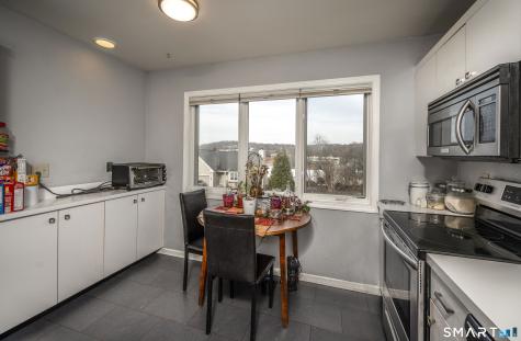 11 Boulevard Drive Danbury CT 06810