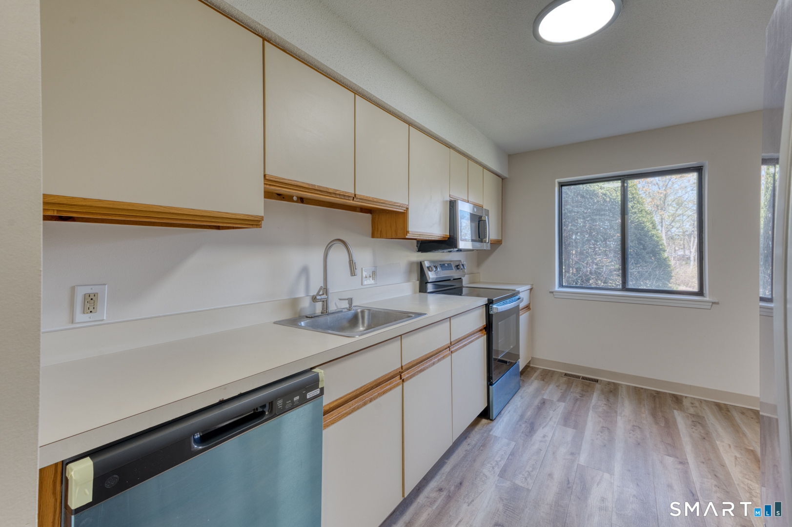 246 Adams Hill Way East Windsor CT 06088