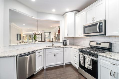 433 Brookside Court Newtown CT 06470