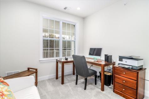 433 Brookside Court Newtown CT 06470