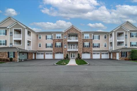 433 Brookside Court Newtown CT 06470