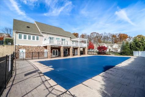 433 Brookside Court Newtown CT 06470