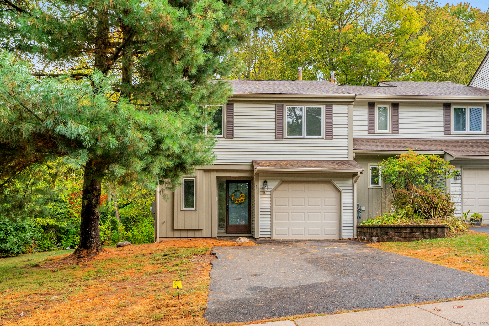 1 Uplands Way Glastonbury CT 06033