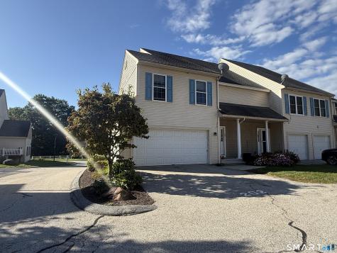76 Perry Street Putnam CT 06260