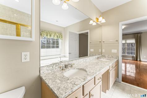18 Spring Ridge Court Danbury CT 06811