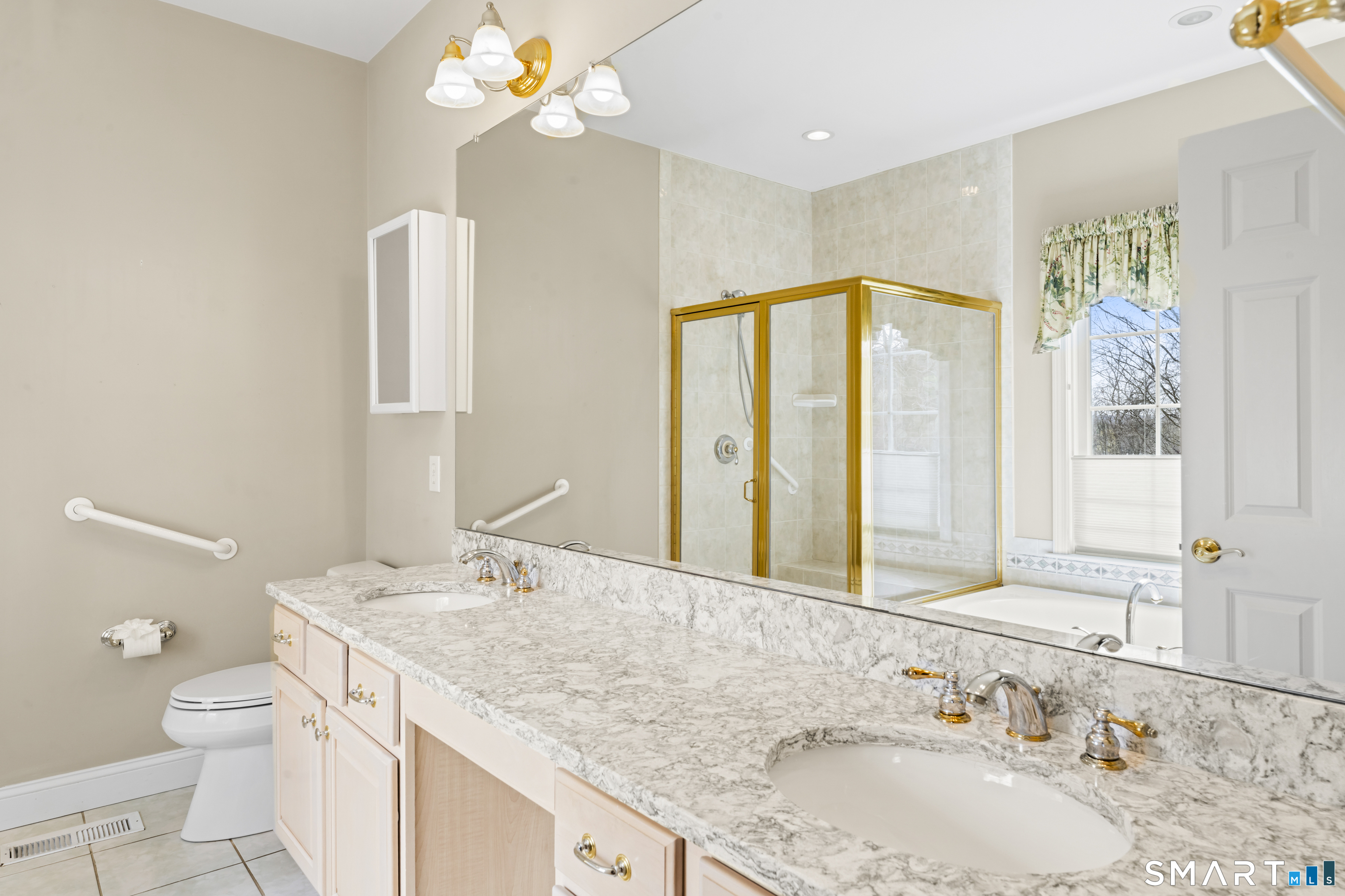18 Spring Ridge Court Danbury CT 06811