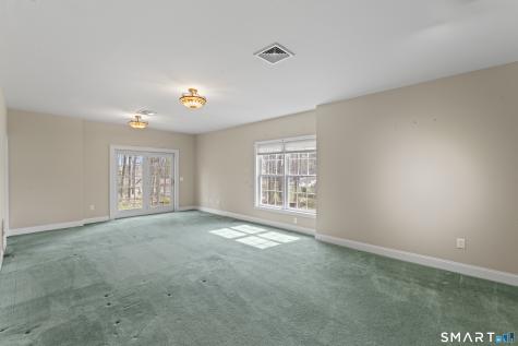 18 Spring Ridge Court Danbury CT 06811