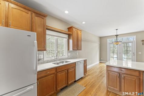 18 Spring Ridge Court Danbury CT 06811