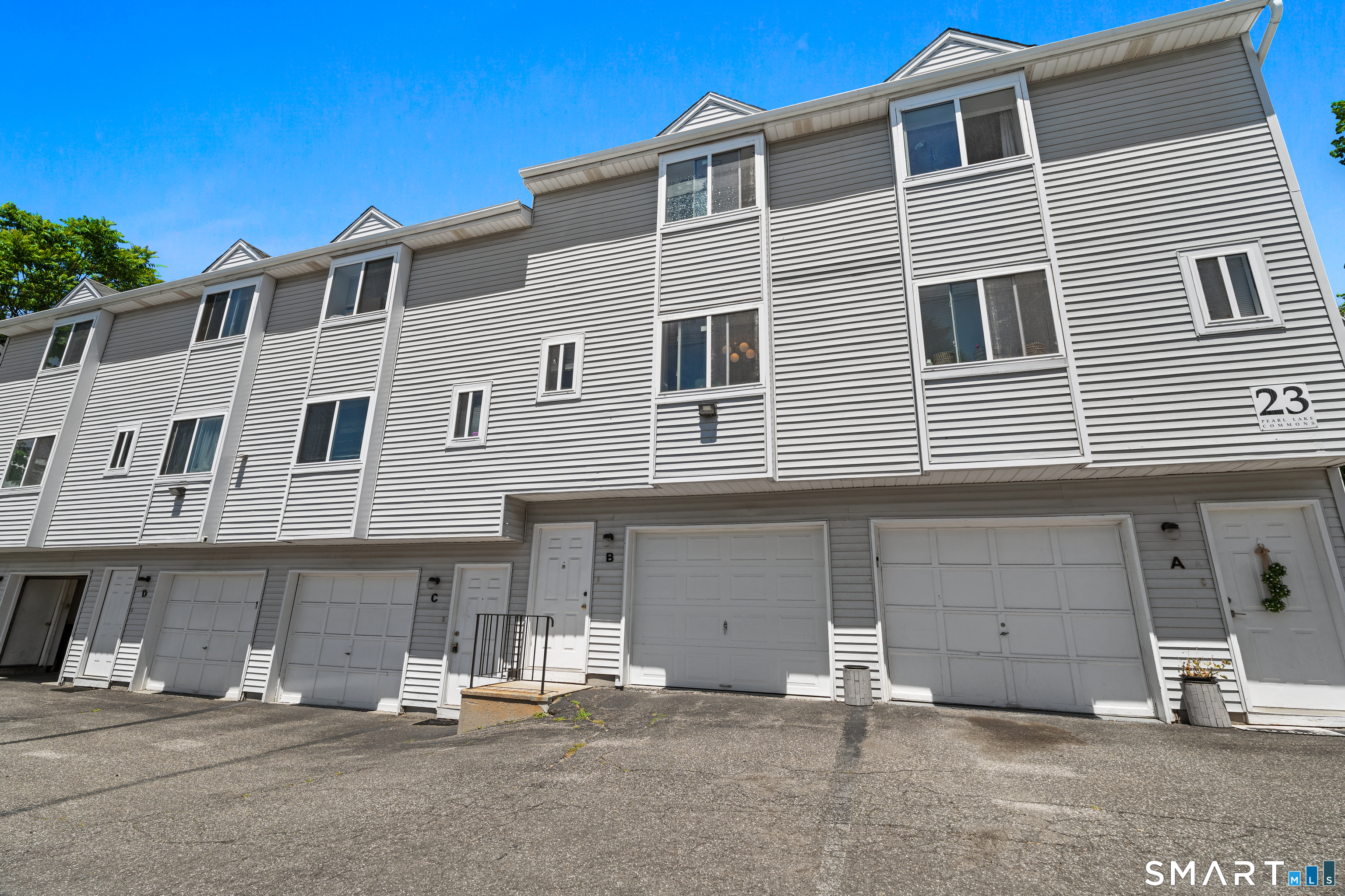 23 Pearl Lake Road Waterbury CT 06706