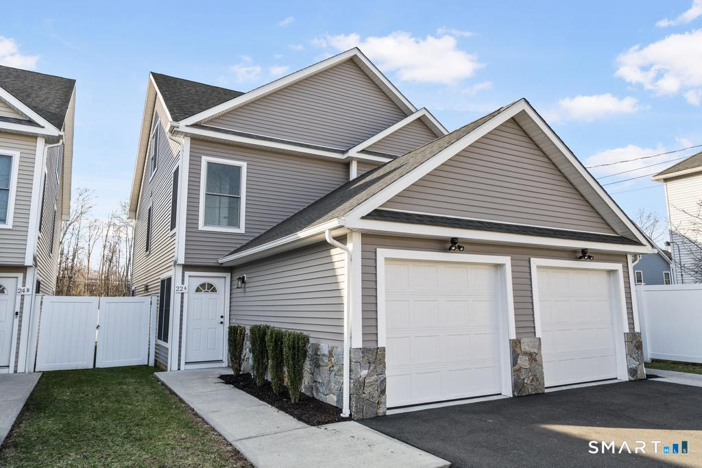 22 a Merritt Avenue Woodbridge CT 06525