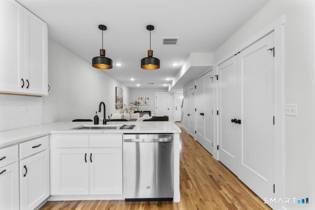22 a Merritt Avenue Woodbridge CT 06525