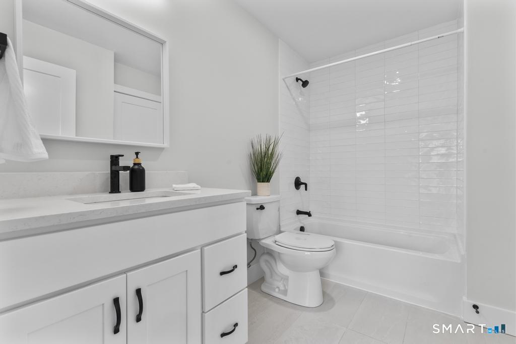 22 a Merritt Avenue Woodbridge CT 06525