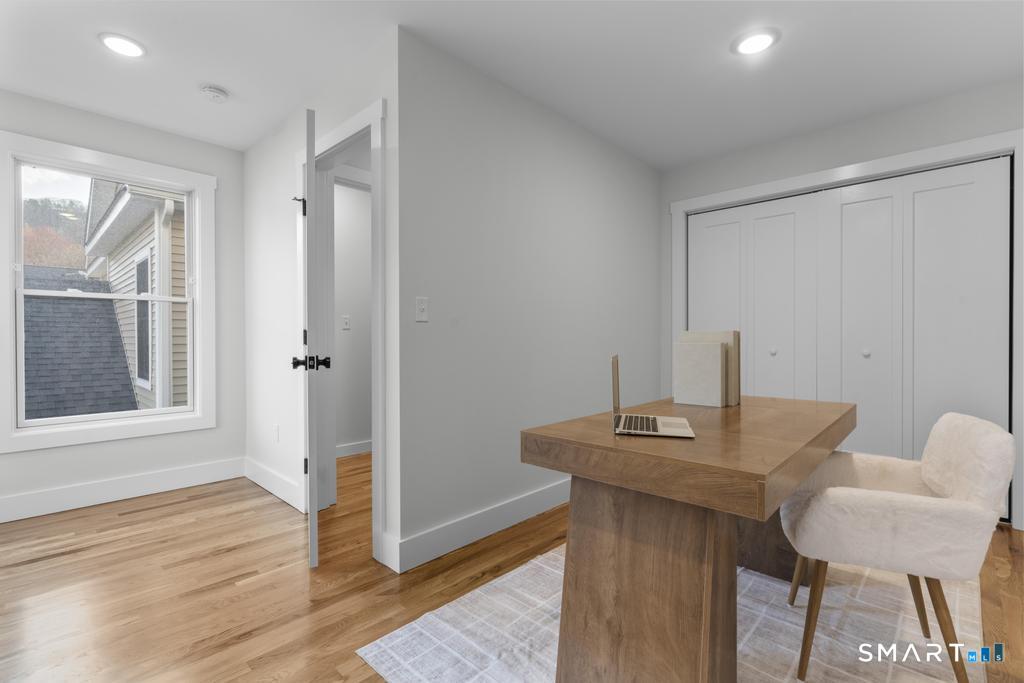 22 a Merritt Avenue Woodbridge CT 06525