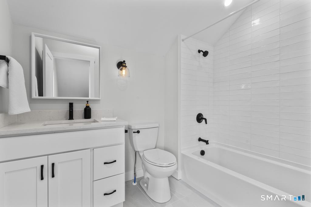 22 a Merritt Avenue Woodbridge CT 06525