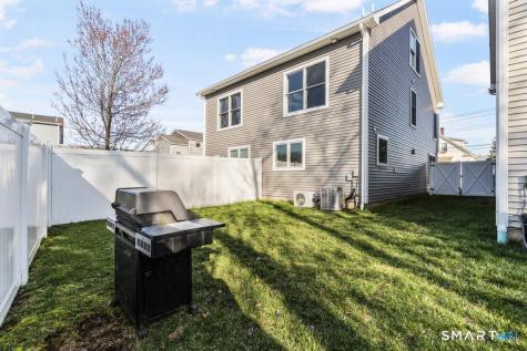 22 a Merritt Avenue Woodbridge CT 06525
