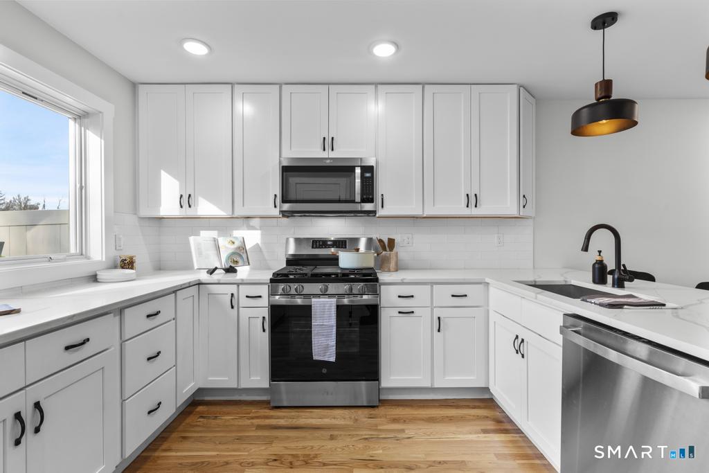 22 a Merritt Avenue Woodbridge CT 06525