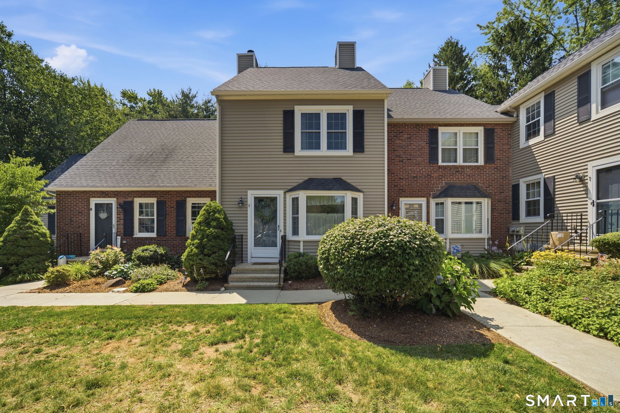 9 Braintree Court Suffield CT 06078