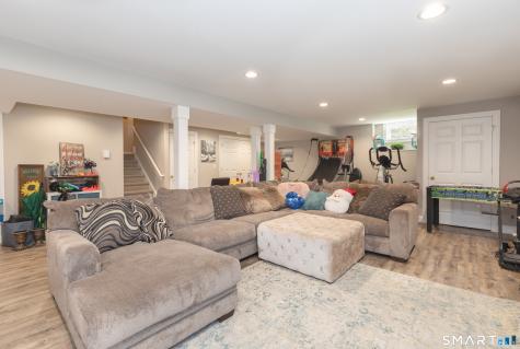 9 Washington Circle Southbury CT 06488