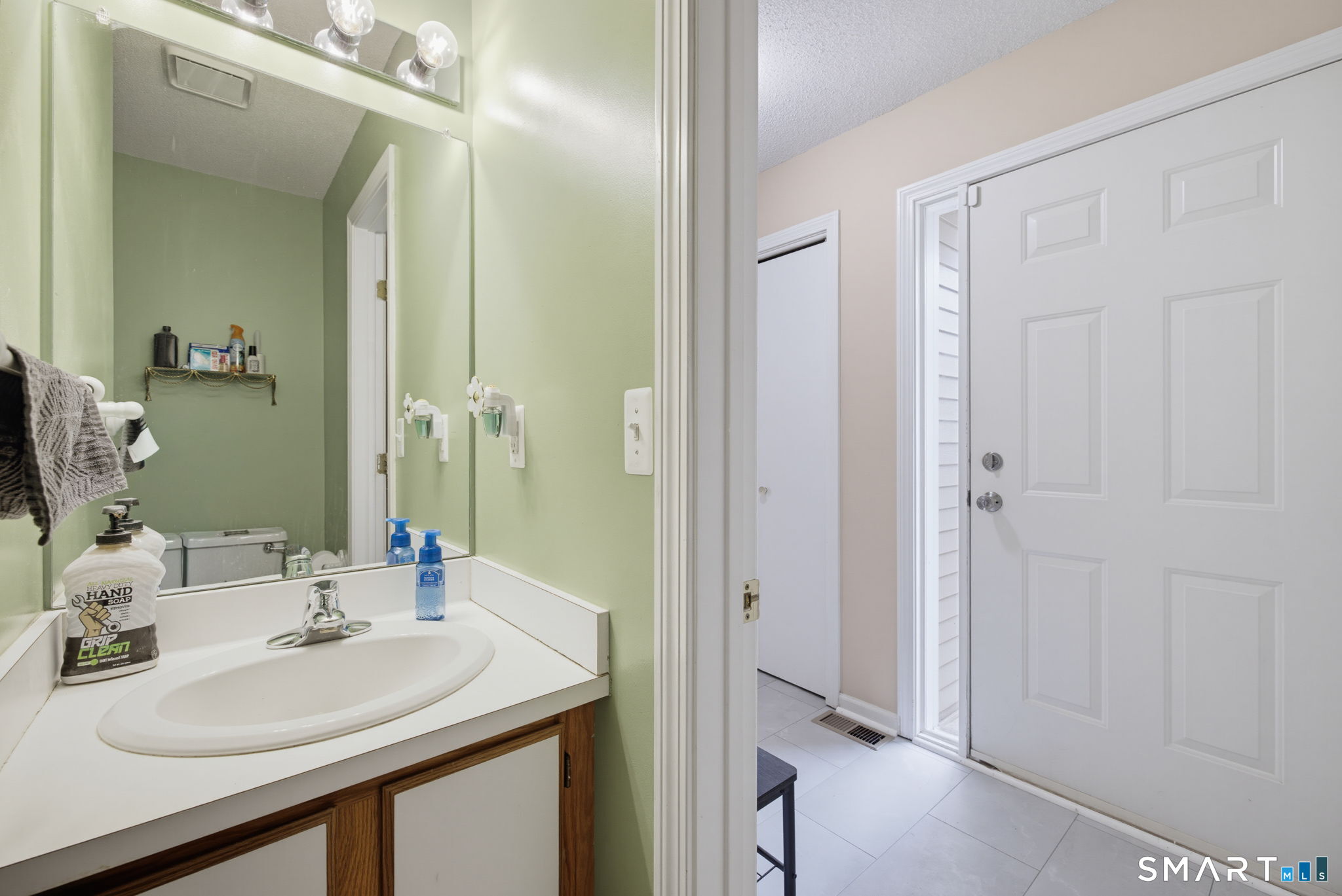 133 Oak Ridge Drive Windsor Locks CT 06096