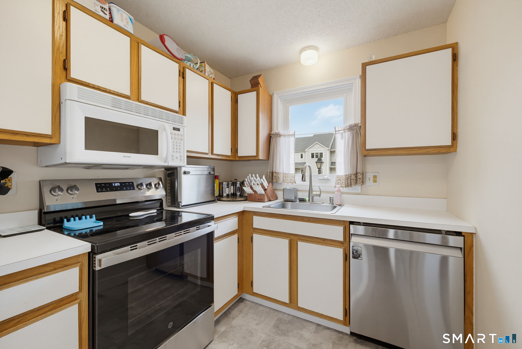 133 Oak Ridge Drive Windsor Locks CT 06096
